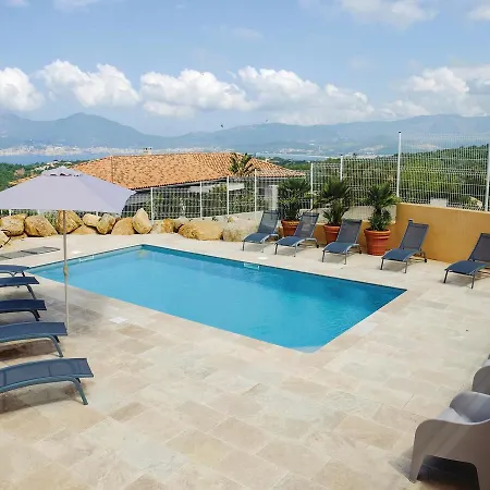 Three-bedroom In Porticcio Daire *