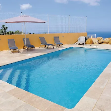 Three-bedroom In Porticcio Daire *